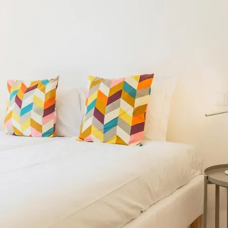 Apartament Trendy 2br Flat W/ Parking By Lovelystay